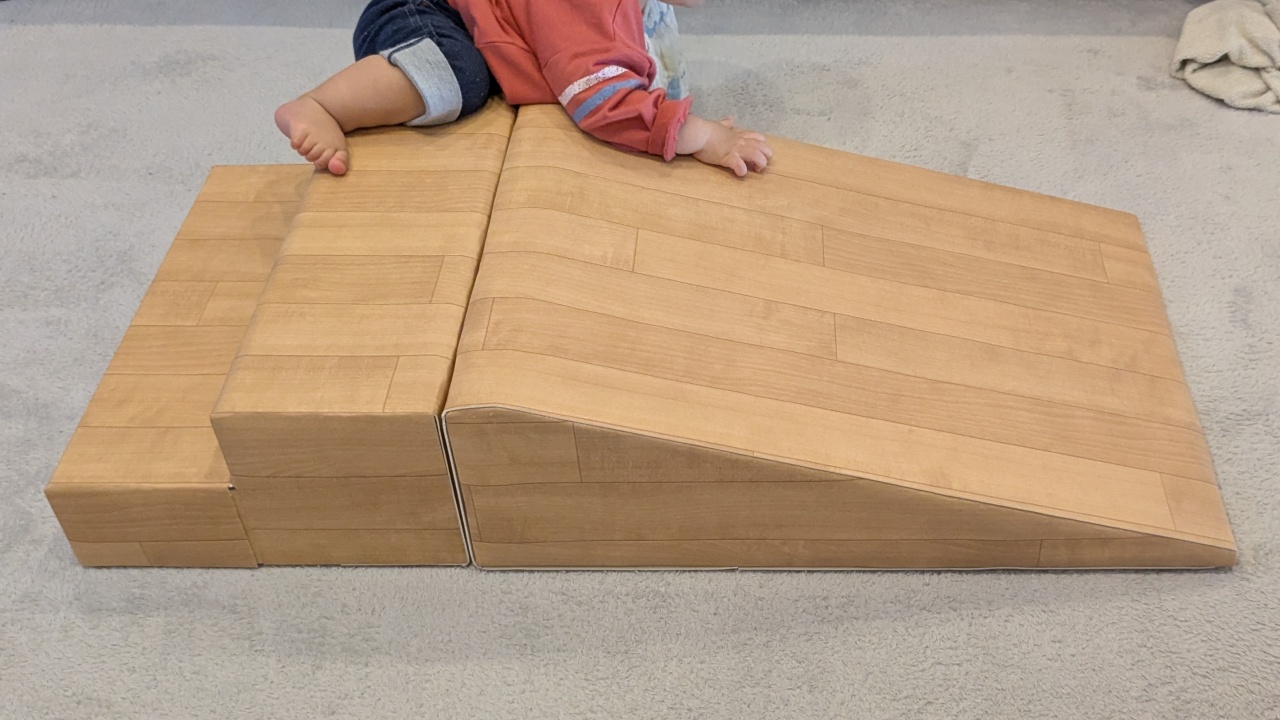 坂と階段のおもちゃ